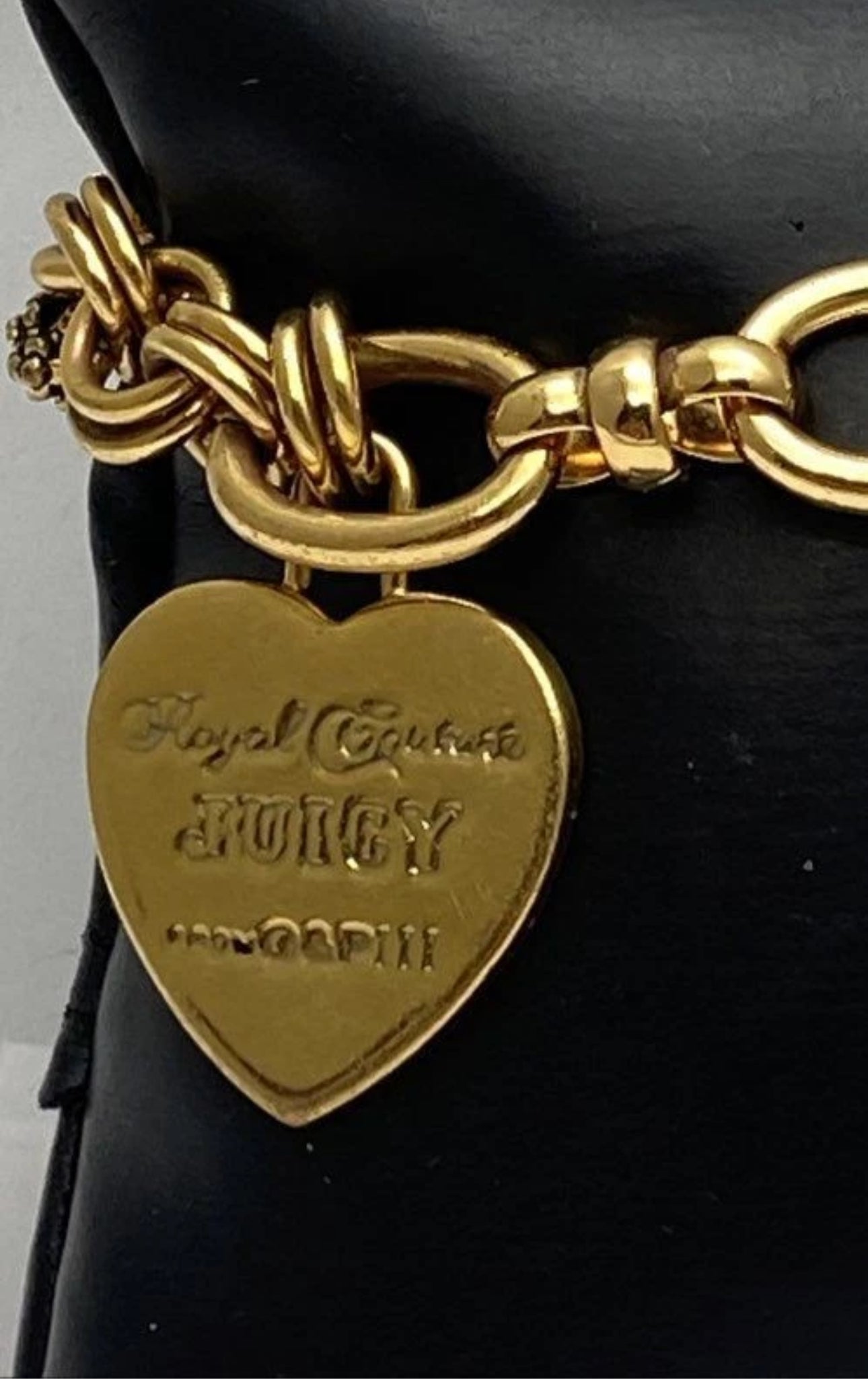Vintage Juicy Couture “Royal Couture” Gold Heart Charm Toggle Bracelet