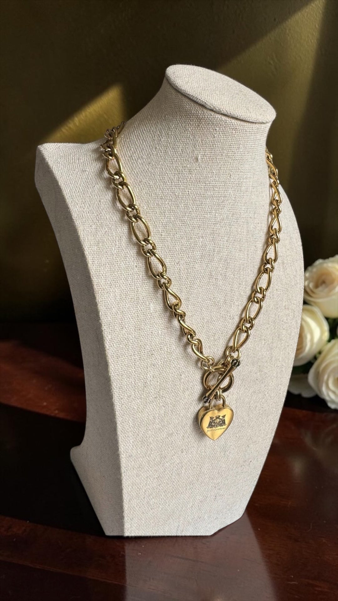 Vintage Juicy Couture ‘Royal Couture’ Gold Heart Large Link Toggle Necklace