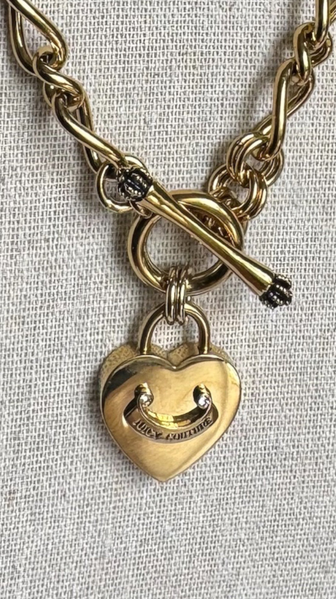 Vintage Juicy Couture ‘Royal Couture’ Gold Heart Large Link Toggle Necklace